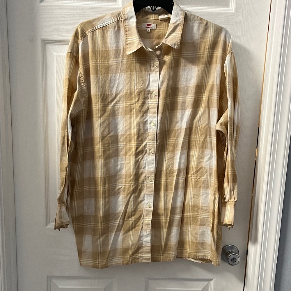 Levi's Beige and White Plaid ladies Button Down Shirt